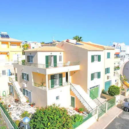 Villa Olival With Pool Walking Distance To