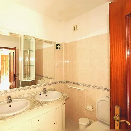 Villa Olival With Pool Walking Distance To Armacao de Pera